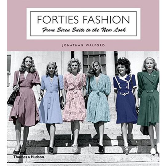 Stores that sell clearance vintage style clothing